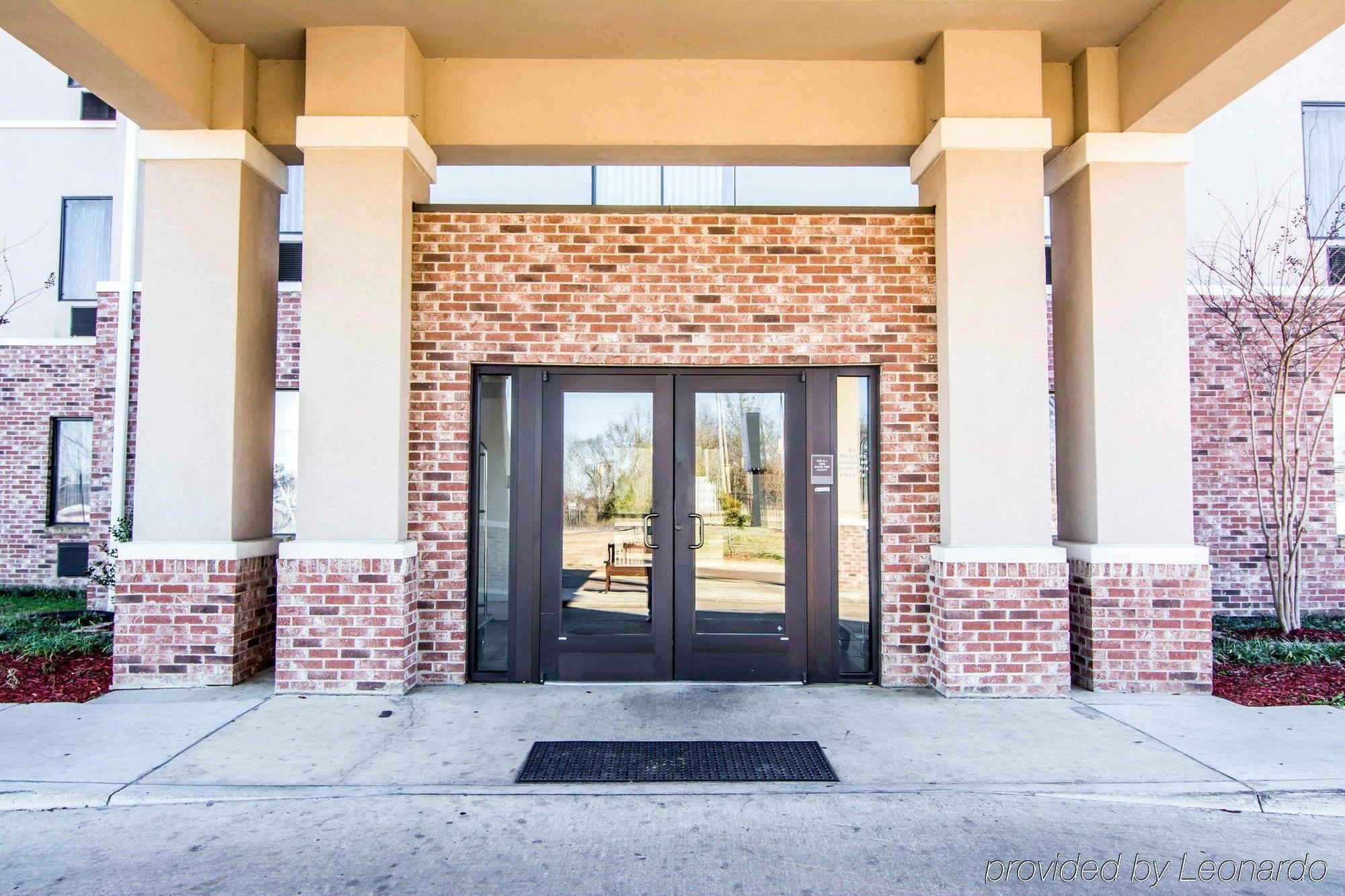Ramada By Wyndham Jackson Ms Hotel Buitenkant foto
